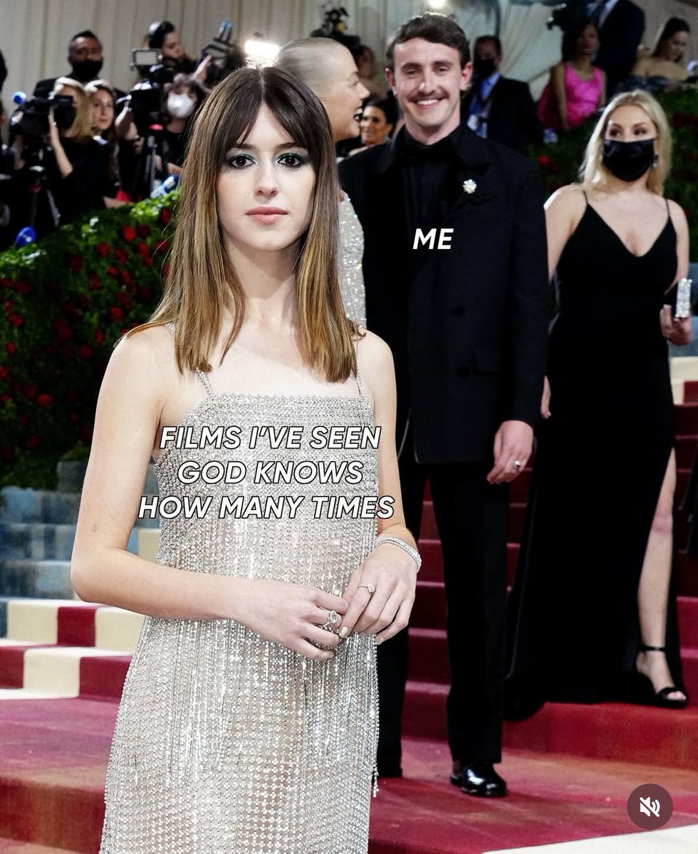 ivygrrl246's tweet image. Yep. Pretty much sums them up. #NormalPeople #Marianne #Connell