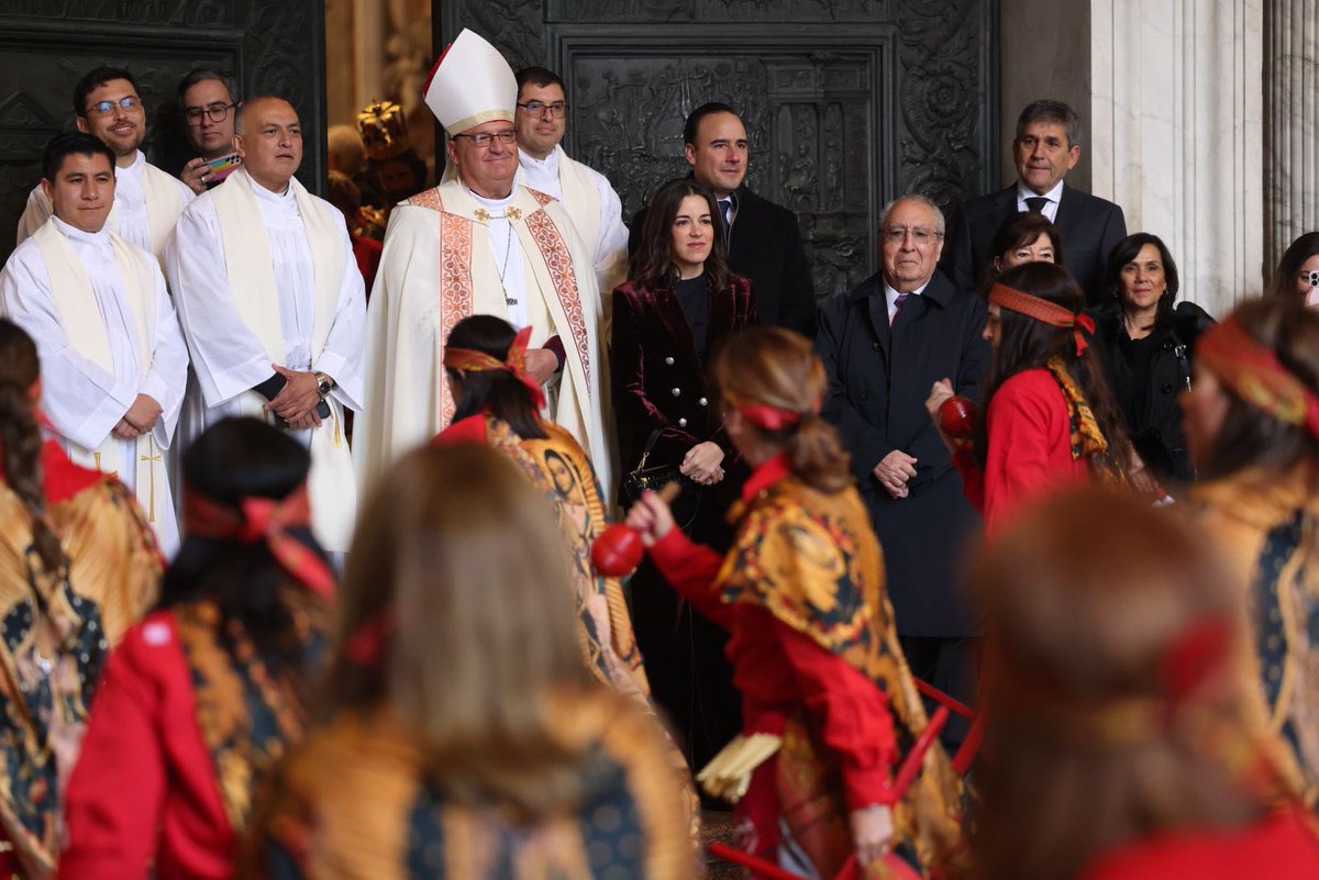 manolojim's tweet photo. Este año que inicia el jubileo Coahuila es el estado invitado para la  “Navidad Mexicana en el Vaticano”; lo cual nos llena de orgullo ya que por primera vez se ha concedido abrir la basílica de San Pedro para este proyecto. (1/3) https://t.co/9oq5AECdYZ