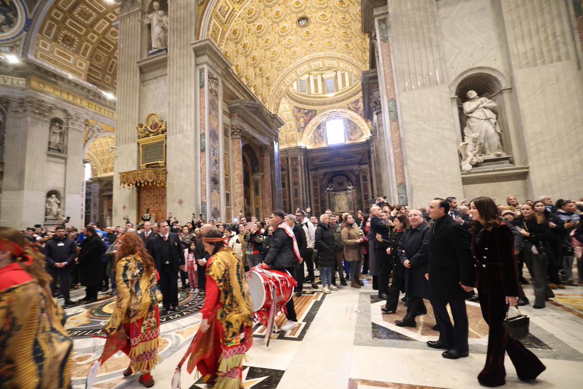 manolojim's tweet photo. Este año que inicia el jubileo Coahuila es el estado invitado para la  “Navidad Mexicana en el Vaticano”; lo cual nos llena de orgullo ya que por primera vez se ha concedido abrir la basílica de San Pedro para este proyecto. (1/3) https://t.co/9oq5AECdYZ