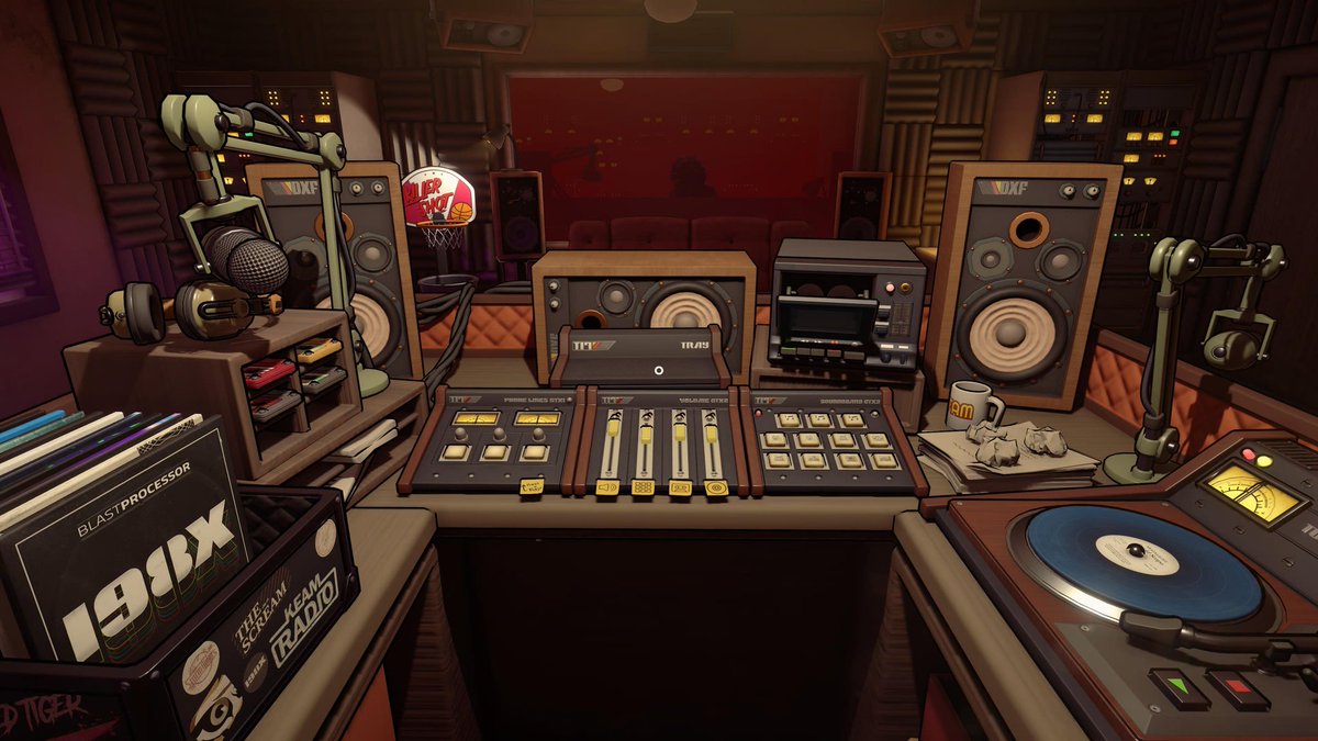 mrky5's tweet photo. Discovered a great indie game the last few days. Feel like I know this desk so well now! Helping callers from not getting killed from a returning serial killer, has been great fun and quite challenging, nice story twists. #KillerFrequency #PlatinumTrophyNo33 #PS5Share https://t.co/sYE9Xizkqw