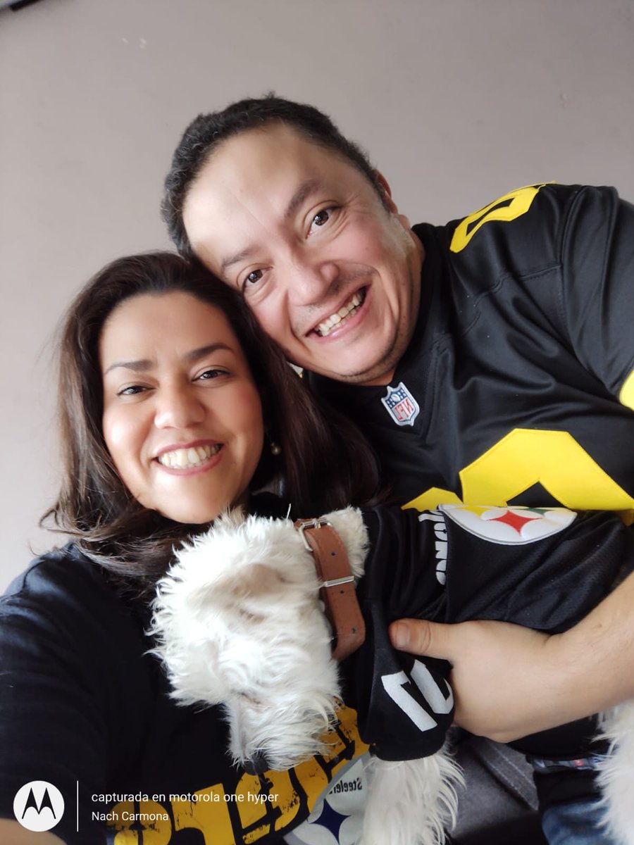 kitos70's tweet photo. #foximpactonfl @FOXImpactoNFL viendo el partido en familia con la mejor transmisión https://t.co/sXwbr6CT1k