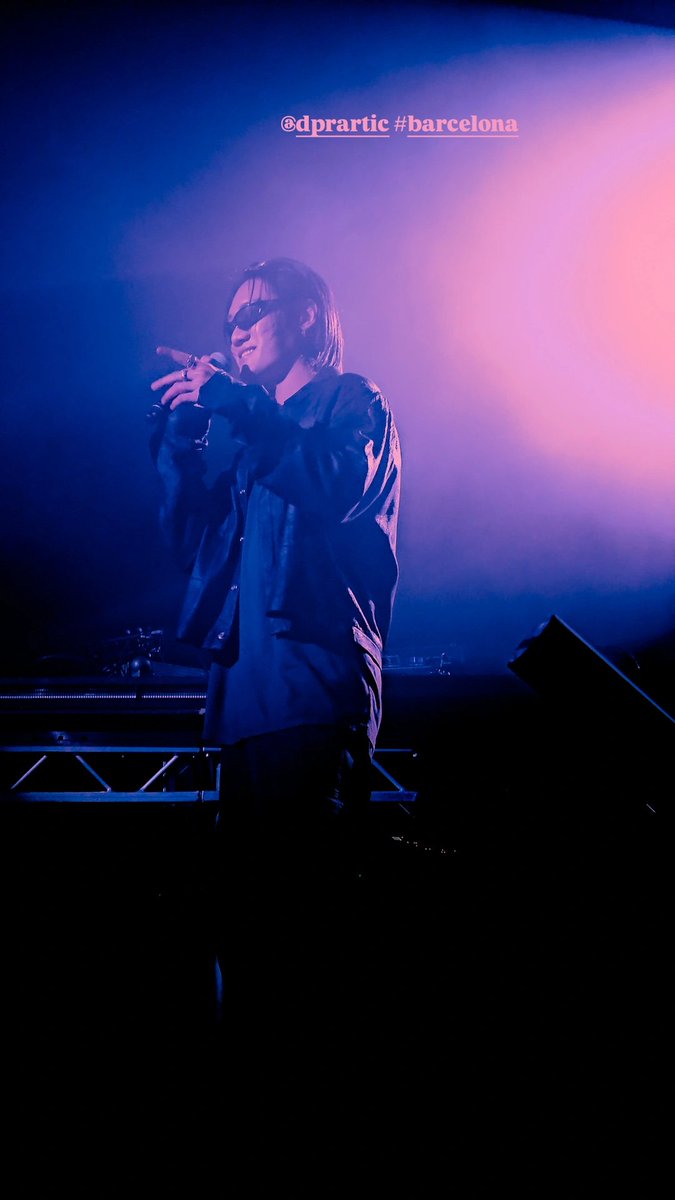 jonghos4pple's tweet photo. pics of dpr artic you have not seen because i took them, barcelona edition
#dprartic #dreamreborntour #DPR https://t.co/wPPBXZLgnE