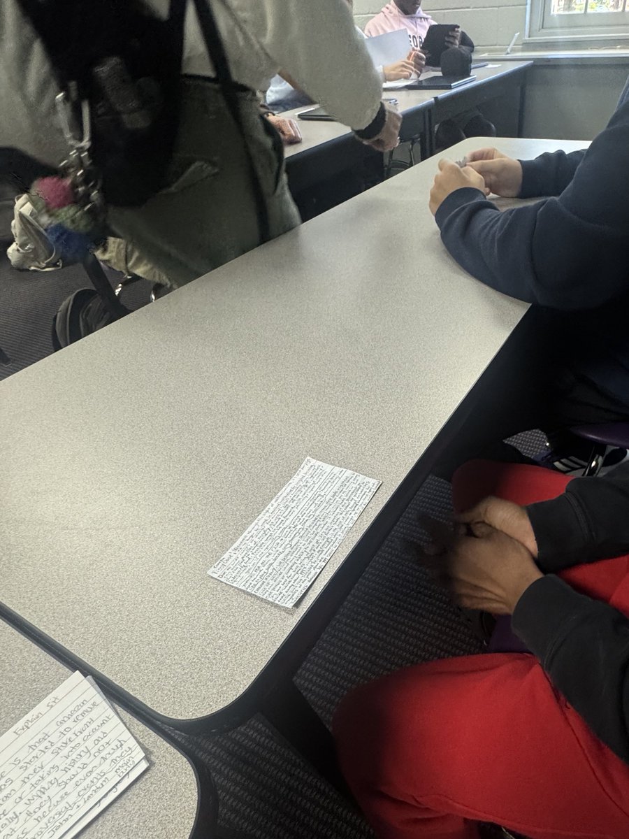 KevinMck05_'s tweet photo. how can you even read that, the whole test gon be over before I even figure out what the first sentence say 🤣 https://t.co/iWbW3D5W8f