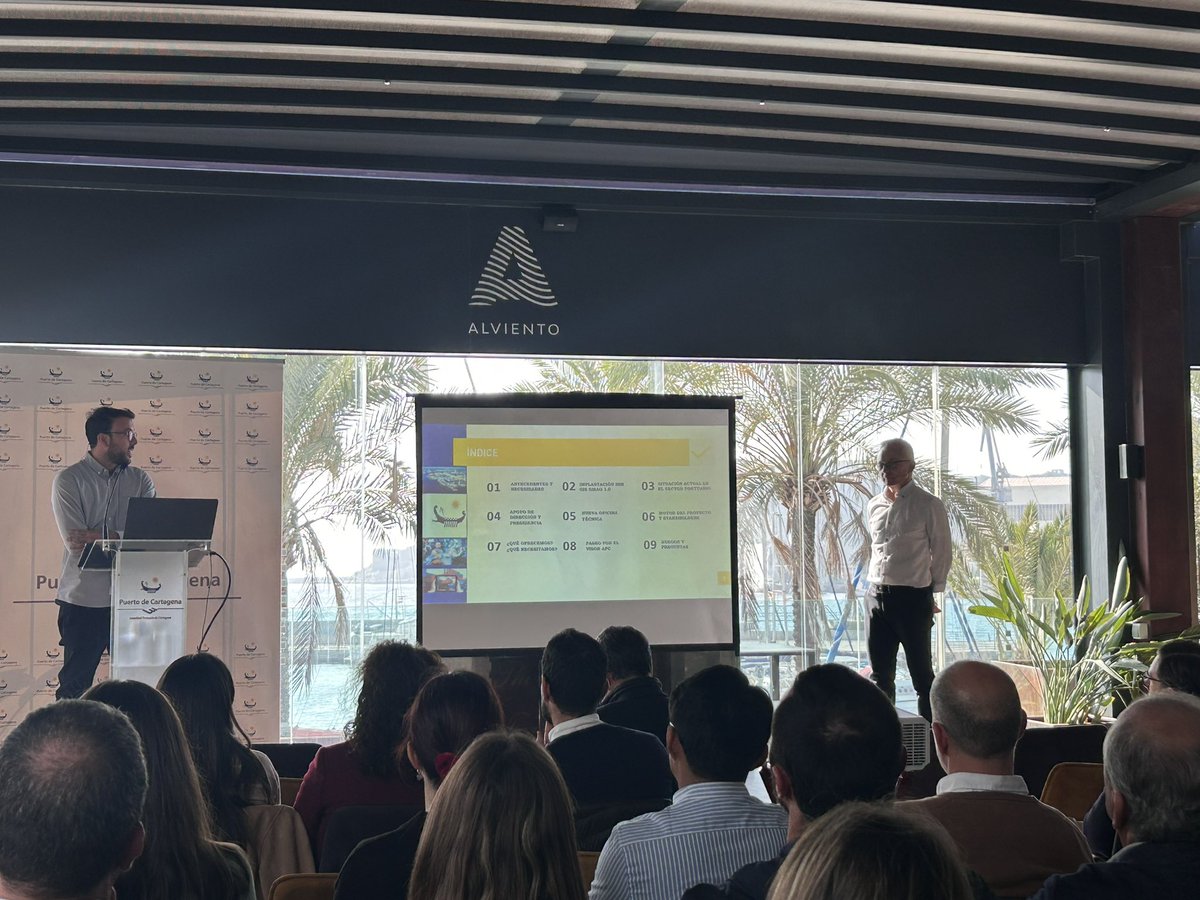 PuertodeCtg's tweet image. Impulsamos la innovación con la implementación de BIM y GIS en nuestros procedimientos, un paso decisivo en la transformación digital con la integración de tecnologías avanzadas lo que nos hará más eficientes.
Noticia completa en: apc.es/webapc/publica…