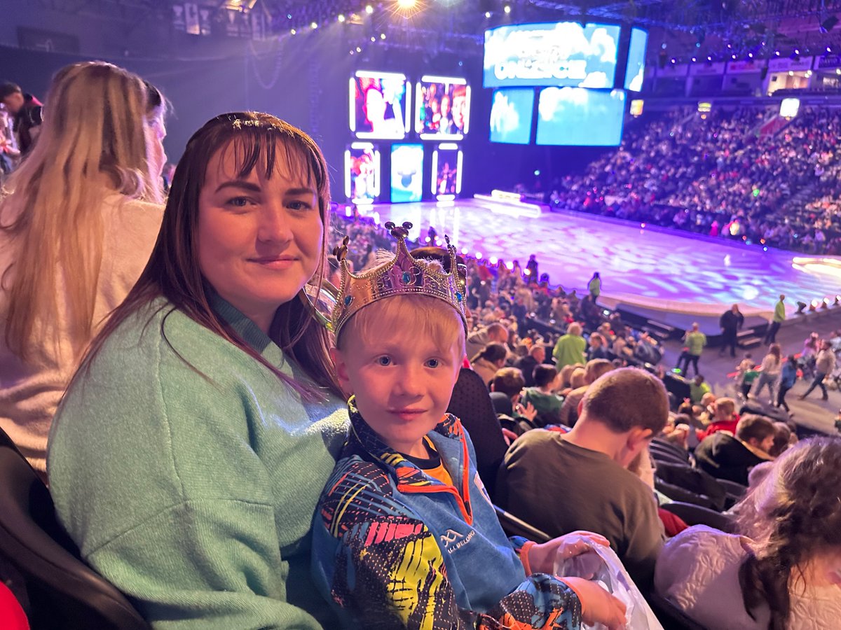knagurski's tweet photo. #disneyonice https://t.co/h1vx8rPSvd