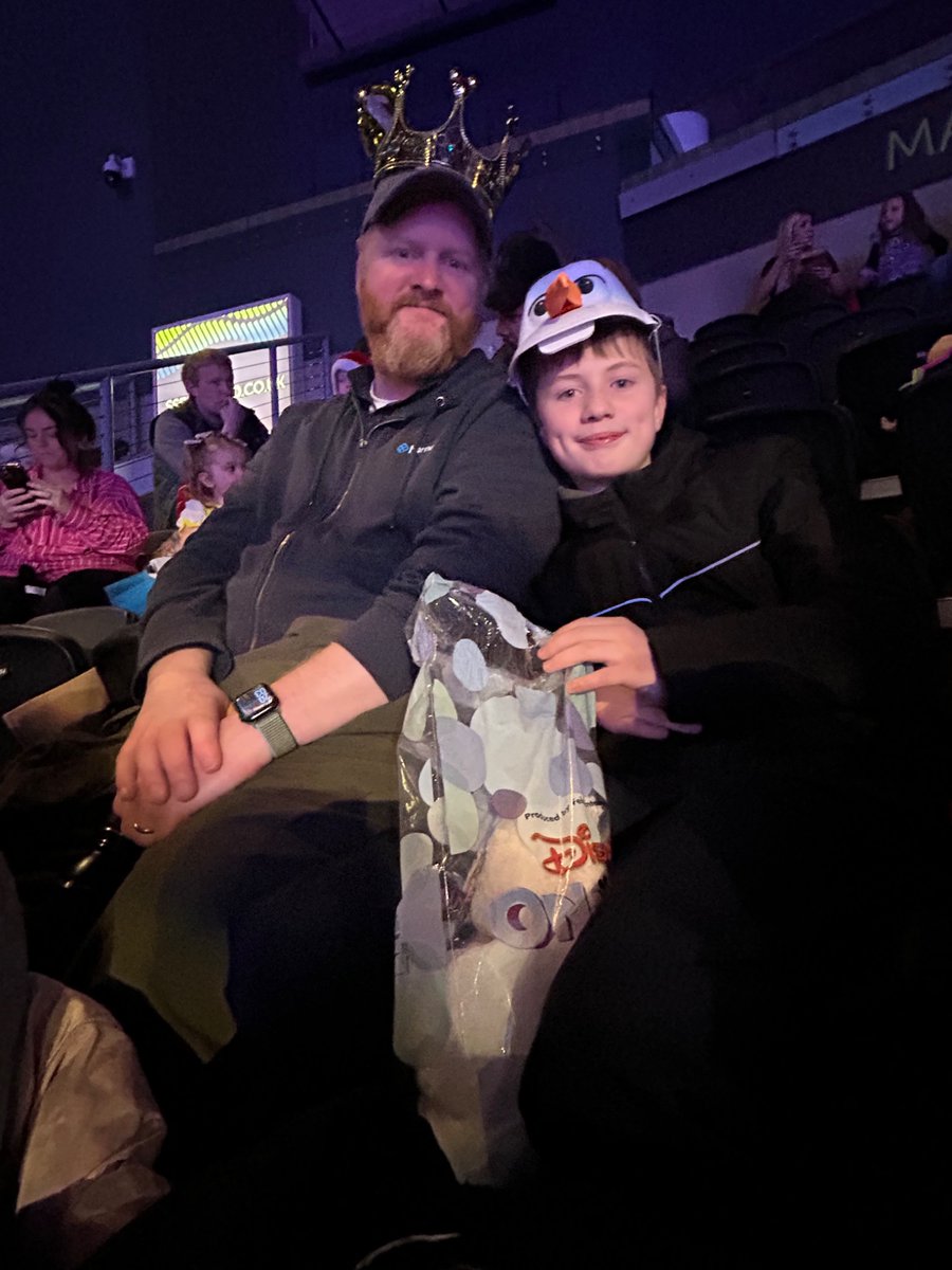 knagurski's tweet photo. #disneyonice https://t.co/CtLkyxTxOL
