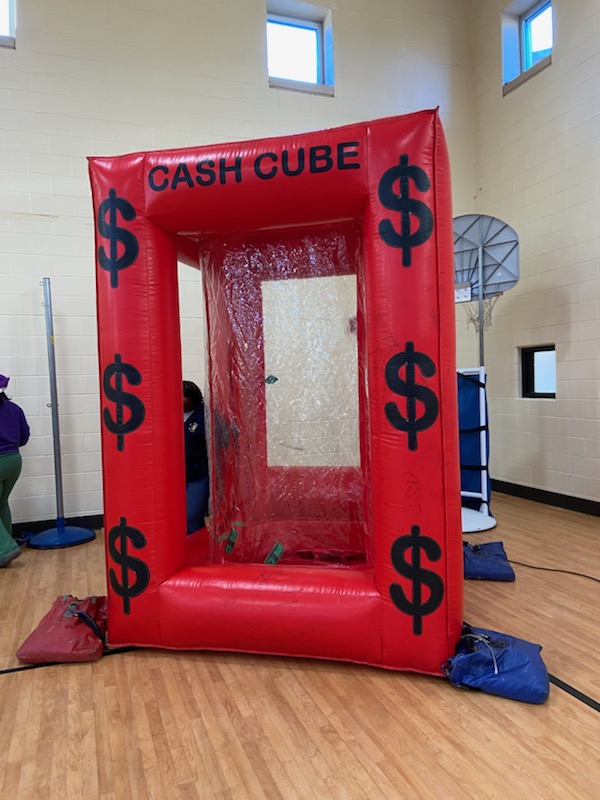 FeldwoodES's tweet image. 🎉 Excitement is in the air at Feldwood's PBIS Carnival Celebration! 🎪 A day filled with fun, laughter, and positive behavior in action! 🌟 #PBISCelebration #PositiveVibes #FunForAll @shantarawcrooks @APFeldwoodES @FeldwoodCST