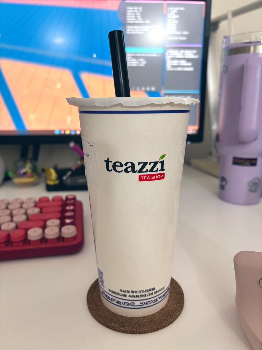 Chikanamon's tweet photo. My favorite milk tea again 🧋 https://t.co/KyeShG6nI4