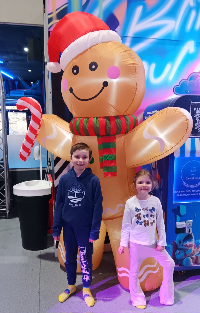 Great birthday day out with my two favourite people! 💙🩷 Never too old for a soft play, arcade and pizza party 😂