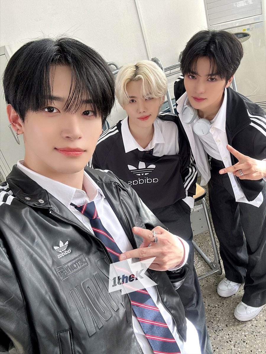 cravityvzla_'s tweet photo. ➭ TWITTER ( 071224 – 1theK ) : Fotos de #CRAVITY en “Dance Society” publicadas en la cuenta de 1theK.

© 1theK https://t.co/o30HsCnWWI