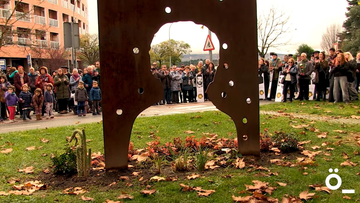 BIDEOA | Karmele Solagurenen heriotzaren hogeigarren urteurrenak biktima gisa aitortzeko eskaera dakar

<a href="/AhotsaInfo/">Ahotsa.info</a> bidez:

argia.eus/multimedia/alb…