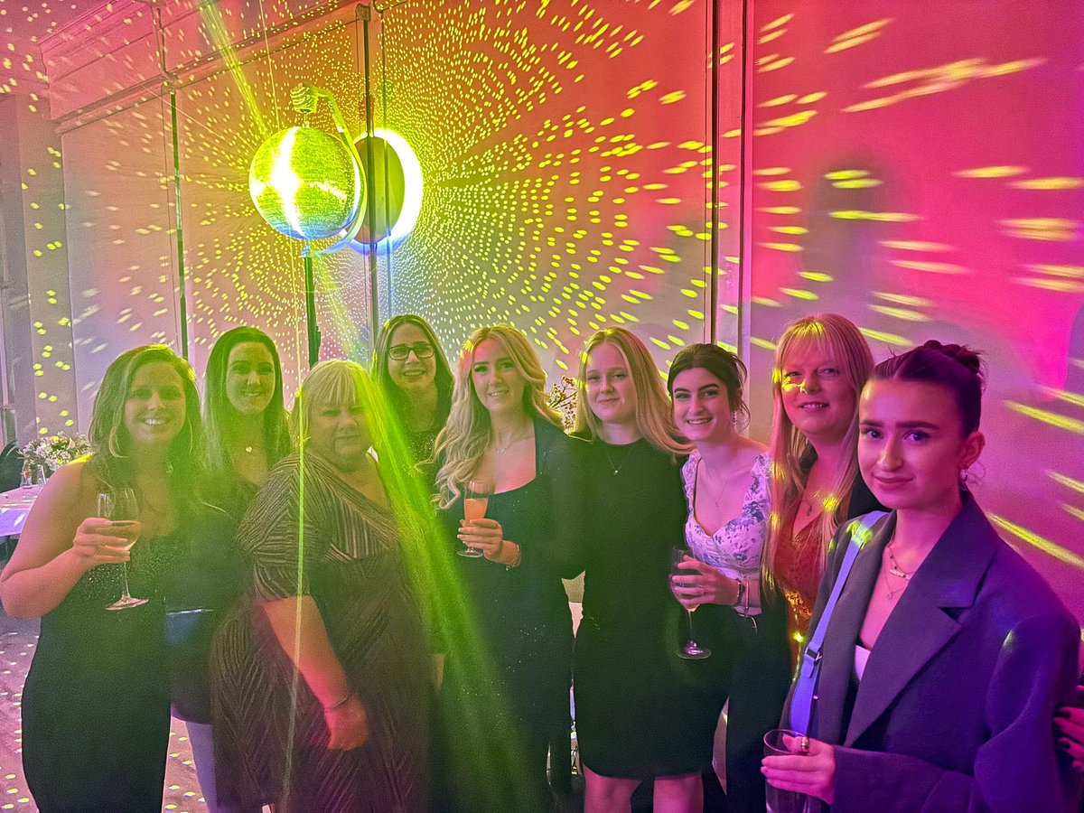 CheeseManSussex's tweet photo. Our #CheeseMan team #Christmas Party! A chance for the team & their partners to let their hair down, as they all work so hard over the #Festive period thank you for @SussexCCC for hosting a great night had by all! https://t.co/I3JP41UHGt