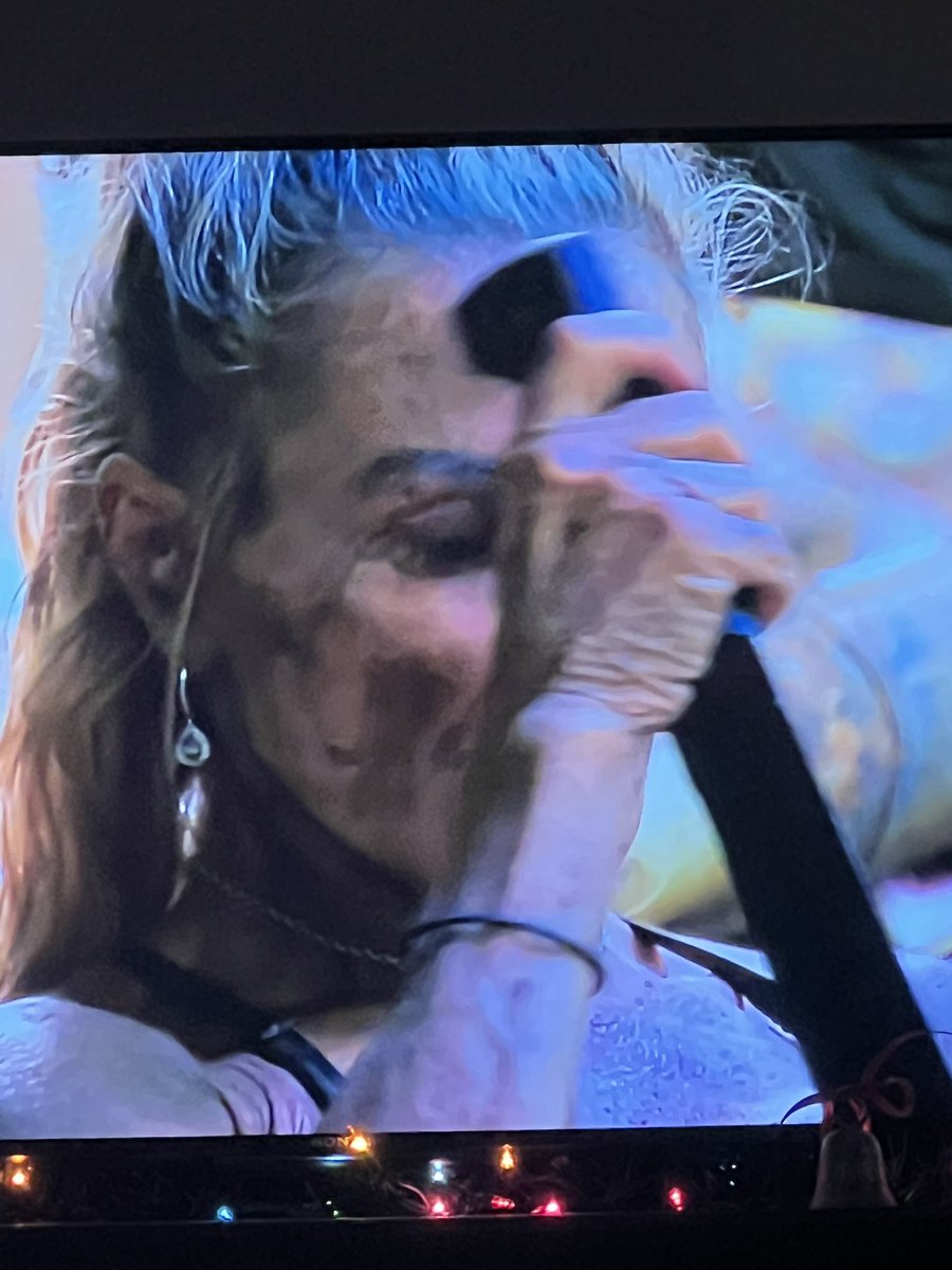 lltrace's tweet image. Why is she the only one who’s always dirty??? 🤣 #survivor