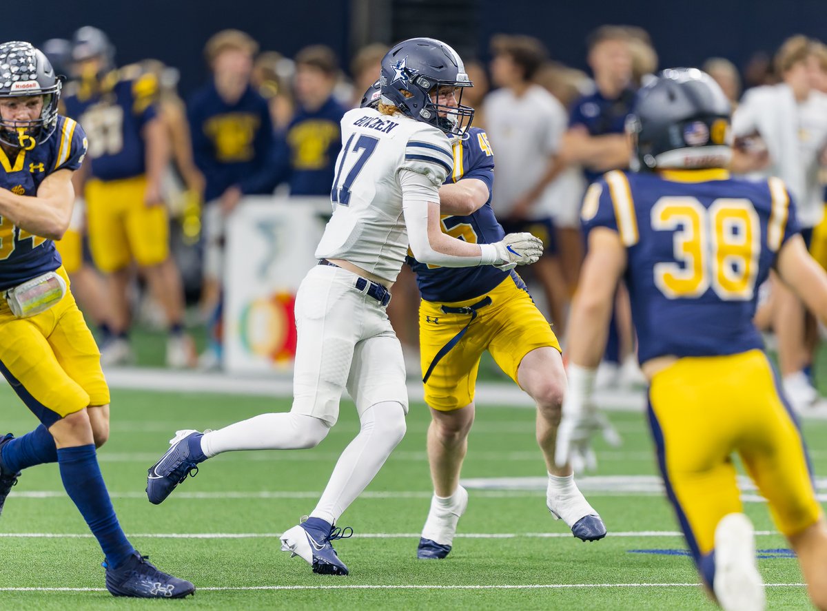 bowdenbenjamin's tweet photo. Thank you for the lifelong memories @zach_bwdn.  Your effort, focus and mental toughness is undefeated.  You were always built for this game. https://t.co/hFPoJslmoR