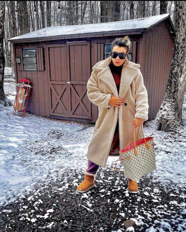 CreaderSmith's tweet image. You are the version that you need and needed to be in every phase of your journey. 
success 📊📉