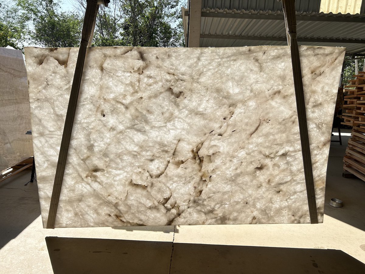40andRestarting's tweet photo. My mates new arrival of #NationalStone #Crystallo https://t.co/9sApM23GA5
