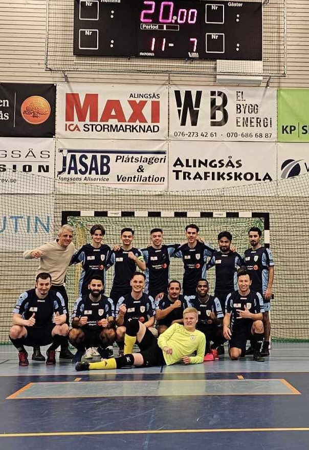 AlingsasC's tweet photo. Vinst i kväll med 11-7 mot Condor. Underläge 0-3 i paus. Tre spelare födda 08 och en 09💪🏼 https://t.co/0ob3pUcE0Q