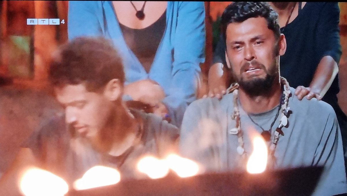 HUILENDE MANNEN, AAAAAH, RUGGENGRAAT VAN EEN GOUDVIS HEB IK DAN #ExpeditieRobinson