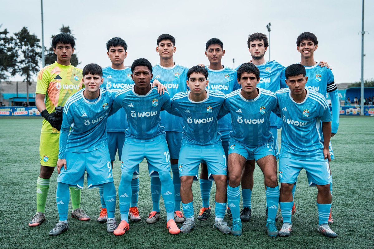 ClubSCristal's tweet photo. Torneo Federación Oro 2024🏆

✅ Recuento.

➡️ La Sub 17 fue campeón a falta de dos fechas 🏆. Sumó 83 puntos. ⚽💪

¡Felicitaciones! 🙌

#FuerzaCristal https://t.co/jpGUNwNRsb