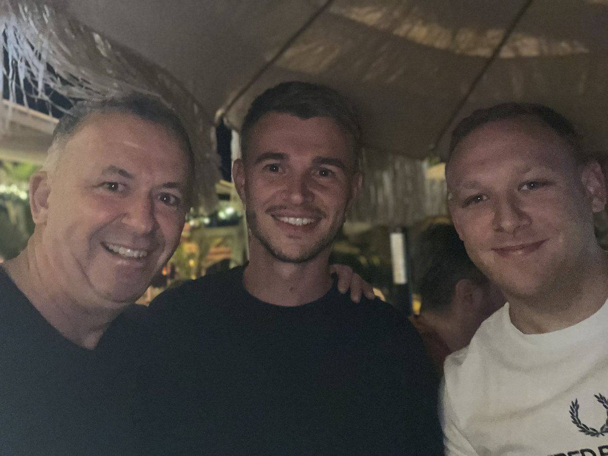 Dad69Geo's tweet image. Out socialising with the stars😂. Great sport Daley fair play.@UDLP_UK