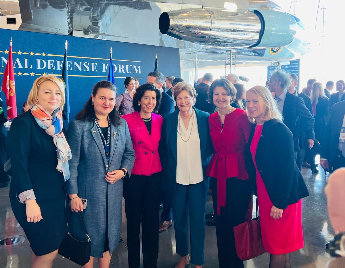 OMarkarova's tweet photo. #WomenPower at #RNDF2024 Reagan National Defence Forum is a place to be to connect, learn, discuss, share and coordinate for all who share #PeaceThrough Strength approach. #StrongerTogether https://t.co/Z904aPqlaJ