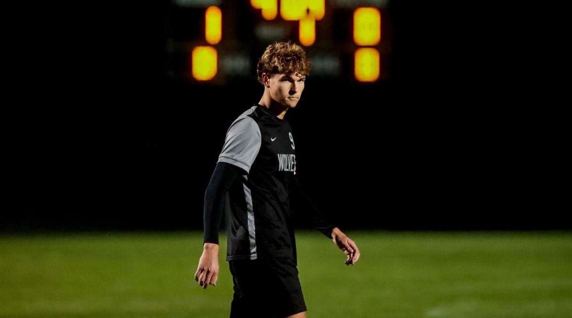 Senior year high-school stats: 
- 39 goals, 8 assists
- EKL and State Forward Of The Year
- All-region, All metro
- United soccer coaches All-American, selected to represent the west boys at the all American game.
