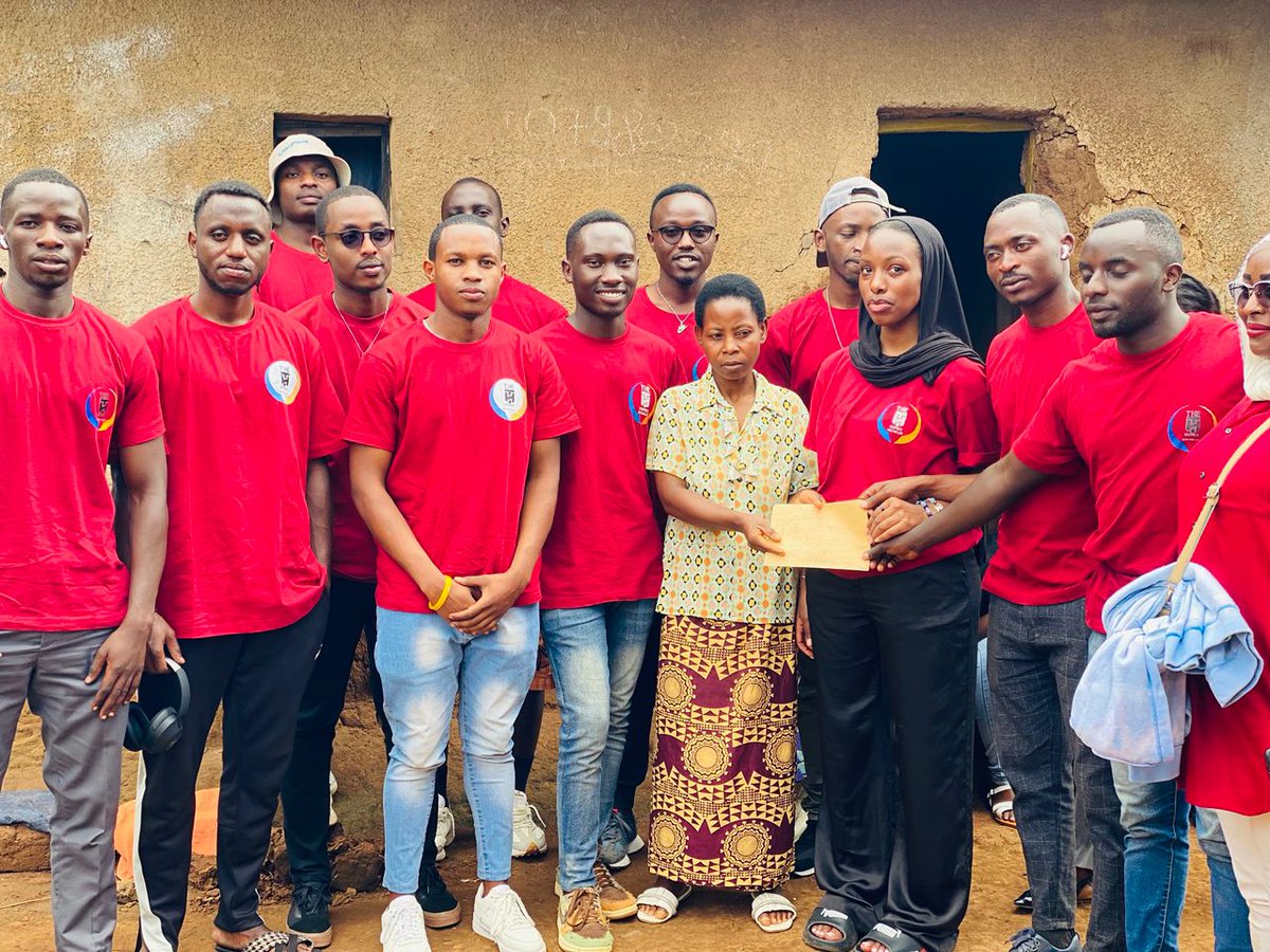 TheHomies250's tweet photo. Umuryango wa THE HOMIES SAVE FOR LIFE ♥️ uboneyeho no gushimira buri umwe wese waba waragize uruhare muriki gikorwa unakomeza gushishikariza abaturarwanda bose kuba barushaho kugira umutima wogufasha abatishoboye turabasaba gukomeza gushyira hamwe muri byose bityo bizakomeze https://t.co/ZoEIfqKKGy
