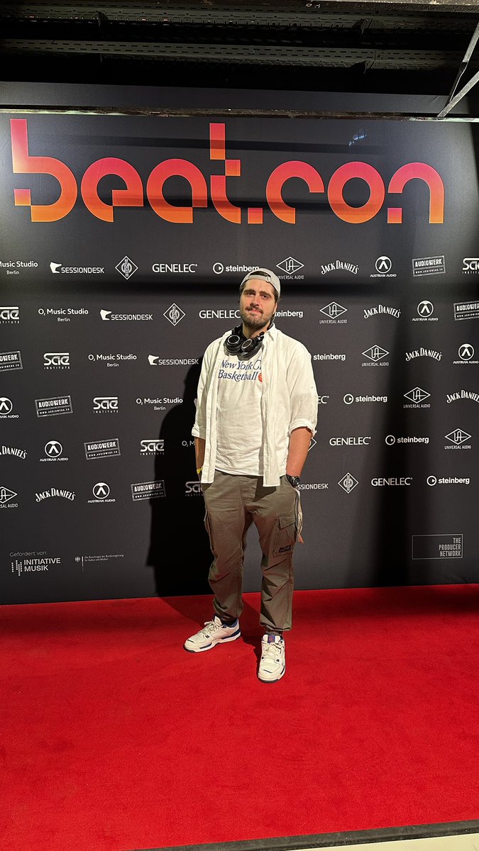 fabianmasafa's tweet photo. Dit is Berlin! | #photodump of #beatcon / #beatcon24 / #beatcon2024 | #MasafaProdzctionzz / #MasafaProdzz / #Masafa https://t.co/lJ1EjdBbzr