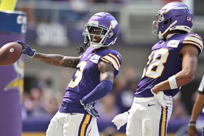 TheDailySkols's tweet photo. Addison 133 yards 3TDs 🔥 
JJ 132 yards 2TDs 🔥 https://t.co/ayLtIncgen
