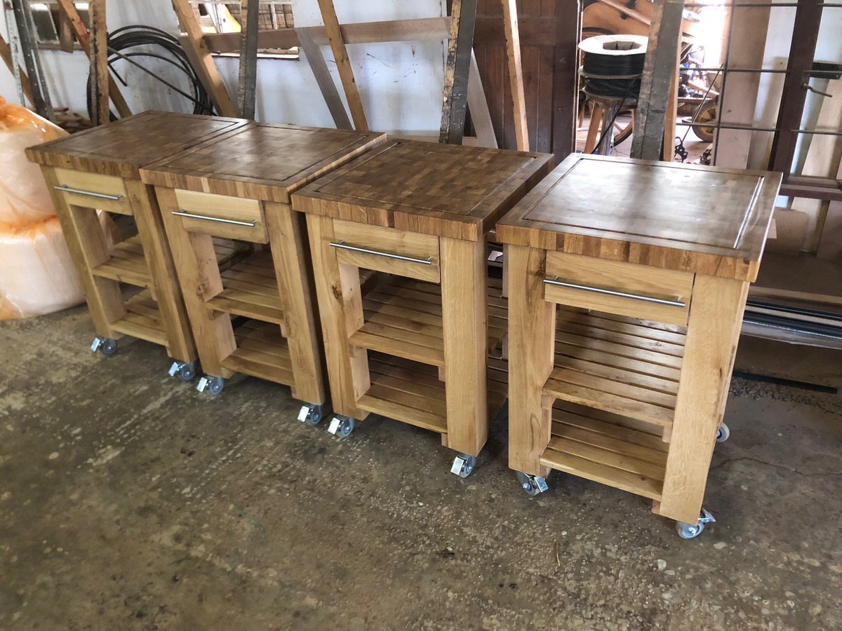 hindenburg_e's tweet photo. Workhorses for the kitchen.
#oak #cuttingbench https://t.co/ou0RPOFYP3