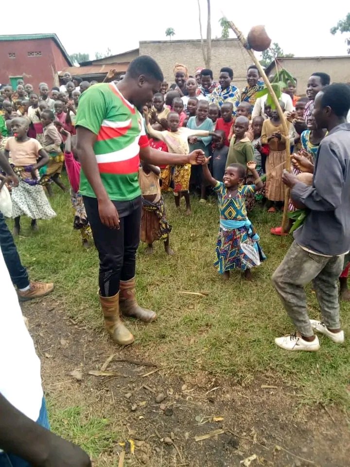 Nimwebwe Burundi bwejo bibondo