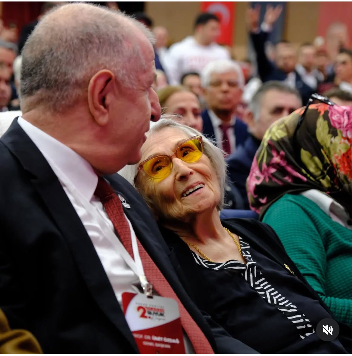 umitozdag's tweet photo. Bugün 2.Olağan Büyük Kongremize annem Gönül Özdağ ile birlikte katıldım. @zaferpartisi https://t.co/OPElZA62Va