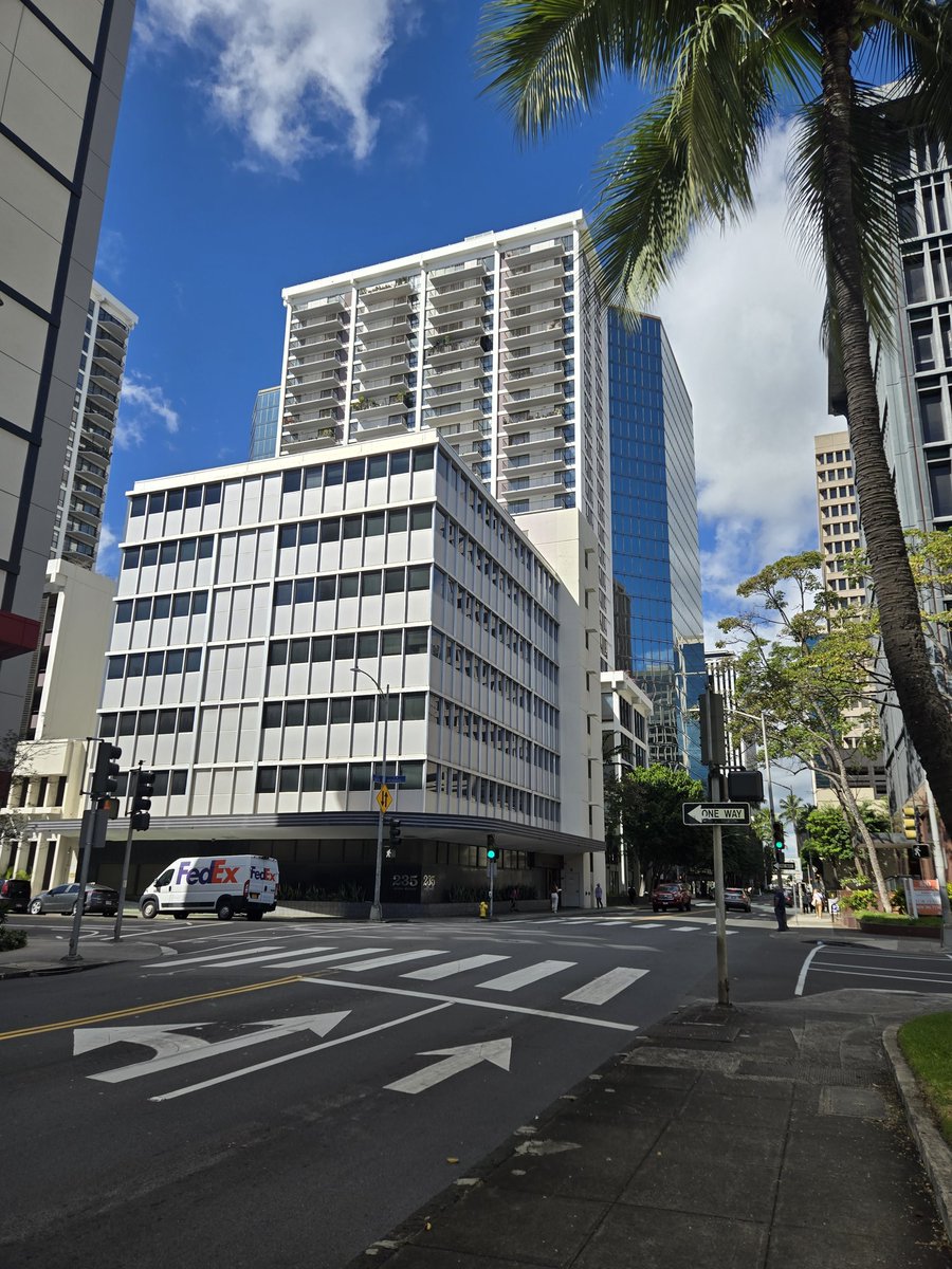 yyconsulting197's tweet photo. Business owners are crunching tax numbers right now which means my department at the State of Hawaii is also in high gear. When things get crazy, I need a break and sweet scones to keep me going...😋🧁

#businessowner #busymonth #taxpreparation https://t.co/JgQLgBmV9Y