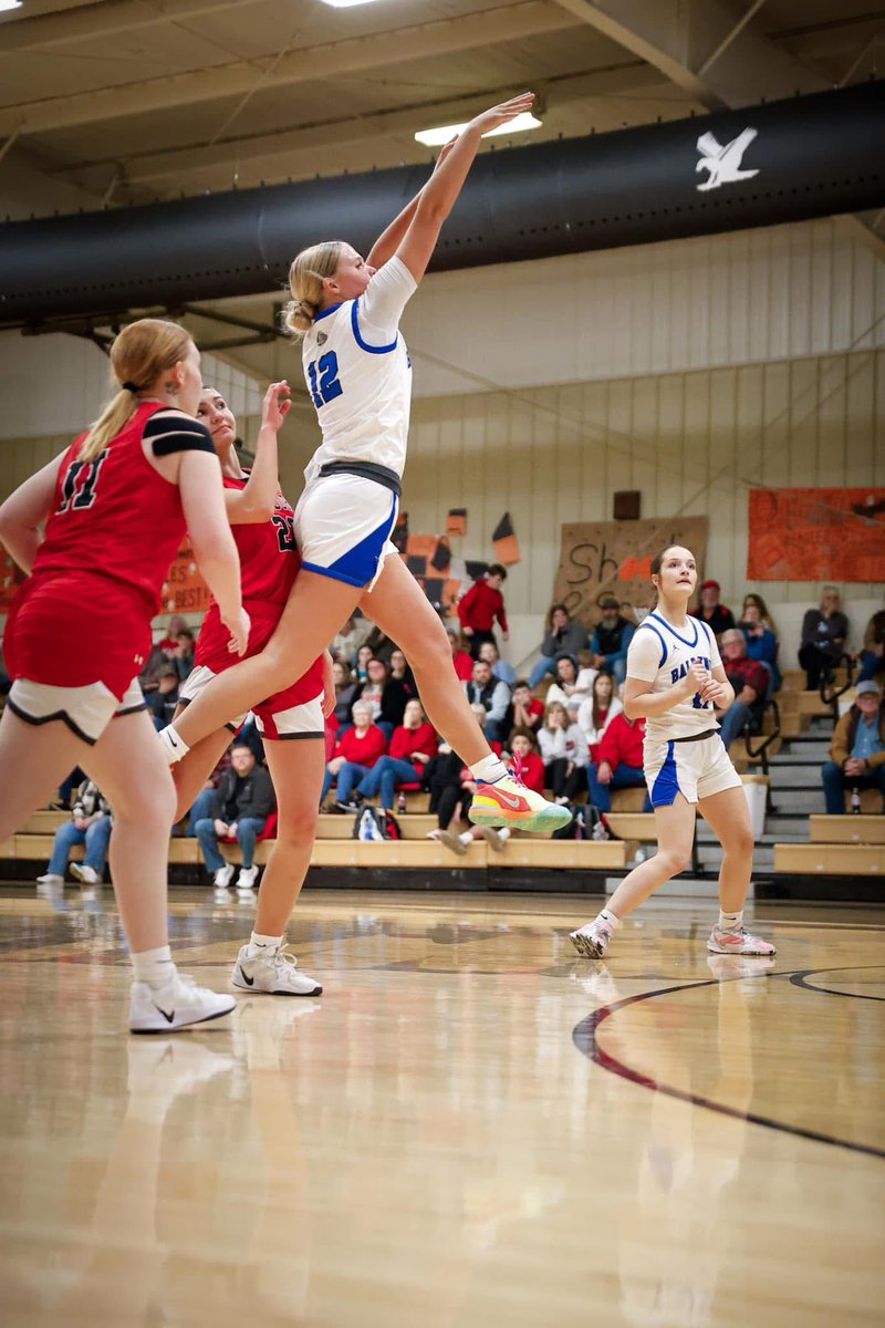 Stats from this past week!!

Bradford: 23pts, 23 Rebounds, 1 Block
Pangburn: 27pts, 13 rebounds, 3 Blocks, 1 Steal

So proud of my girls and our season so far!! Can’t wait to see what the rest of the year holds!!💙🤍