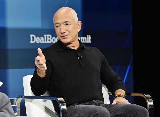 Vivek4real_'s tweet photo. Like, If Amazon should convert $88 BILLION cash to #Bitcoin immediately 👀 https://t.co/g8jaJU9GOk
