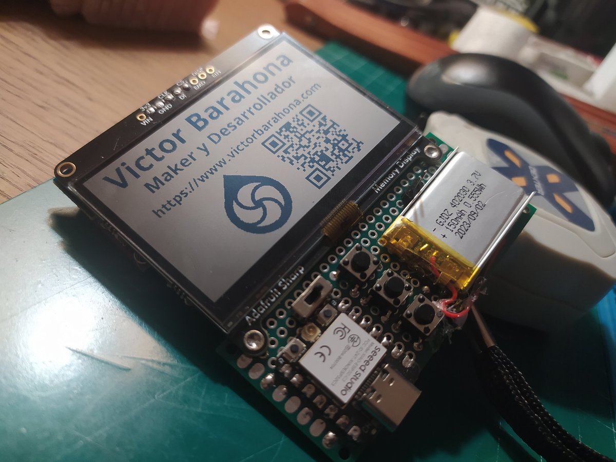 VictorJBarahona's tweet photo. He avanzado con #tinycorder , evolución de #retrocorder , inspirados en el #tricorder de #startrek . Pequeño , ligero, arranca en menos de 1s y tiene un consumo mínimo. Badge electrónico y Espectrómetro. Pronto mas.
#maker #esp32c3 #xiao #adafruit #sharpmemorydisplay https://t.co/eMOdVW0xAE