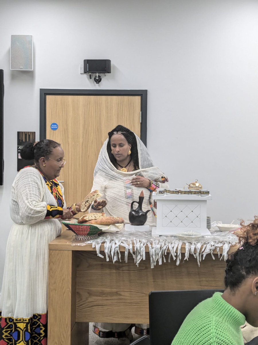 We had such a lovely time with the women yesterday, at our health and wellness event <a href="/HuddersfieldUni/">University of Huddersfield</a>. Lot's of interesting conversations around cervical screening and HPV vaccination. #cervicalscreeningsaveslives