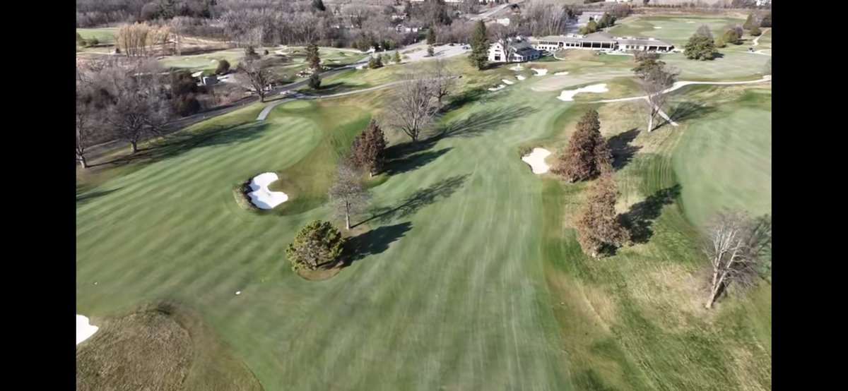 cavezza6's tweet photo. Crew did a great job cleaning up for winter.  Made for an enjoyable walk today.  December golf in Wisconsin!! https://t.co/KDkdFNSxoj
