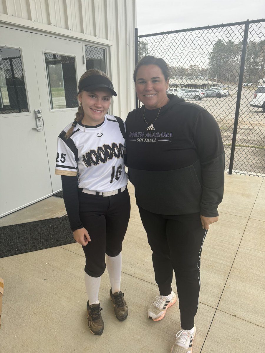 I got to enjoy getting some work at North Alabama today with Coach Cozart and Coach Hawkins! They were able to answer some questions and help me better myself as an outfielder! #GoLions
<a href="/UNASoftball/">North Alabama Softball</a> <a href="/Acozart44/">Ashley Cozart</a> <a href="/CoachHawkinsUNA/">Whitney Hawkins</a>