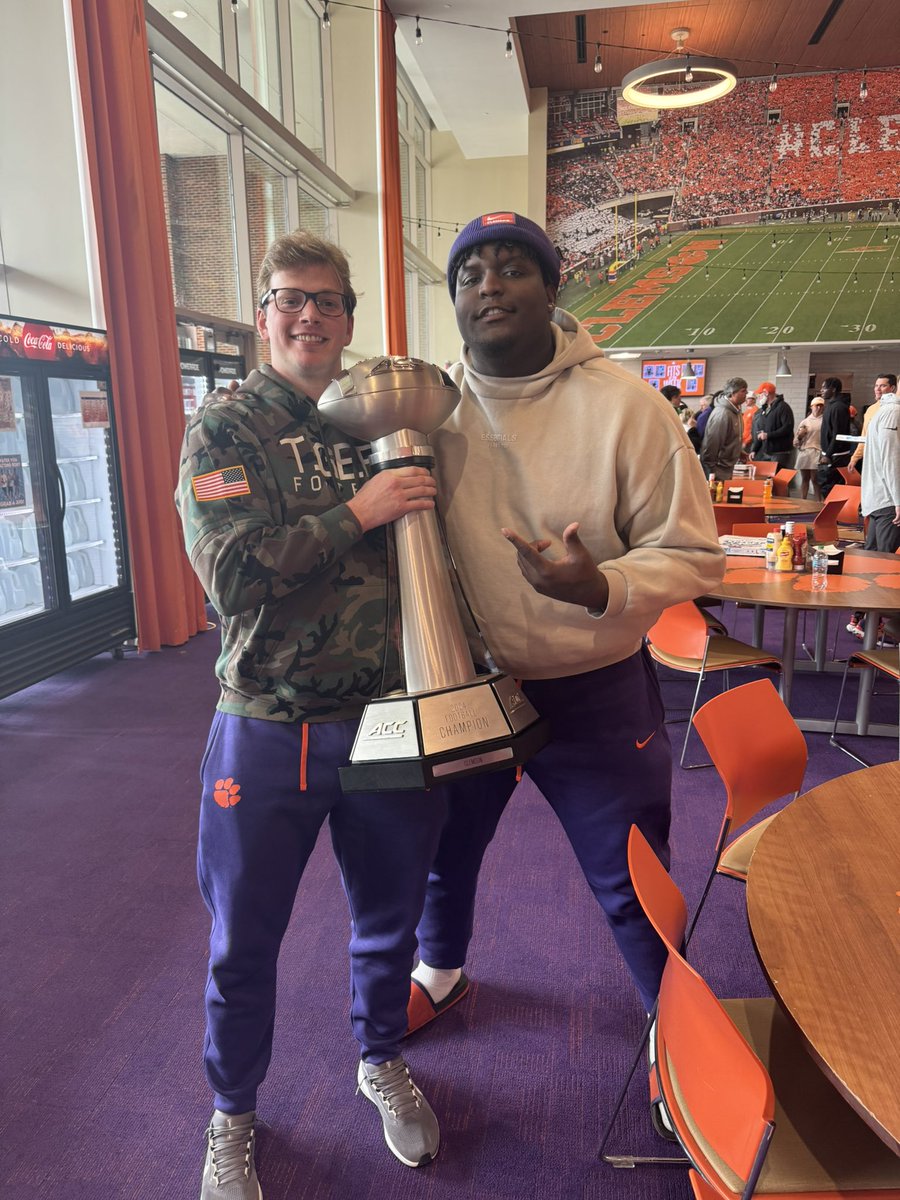 ecs_eagles's tweet photo. ACC Champs!! π Congratulations to alumni Peter Nearn (β21) and Dietrick Pennington (β21) whose Clemson football team became conference champions for the second time in the past three years! #ECSalumni #ECSeagles https://t.co/u5qQUgwaSK