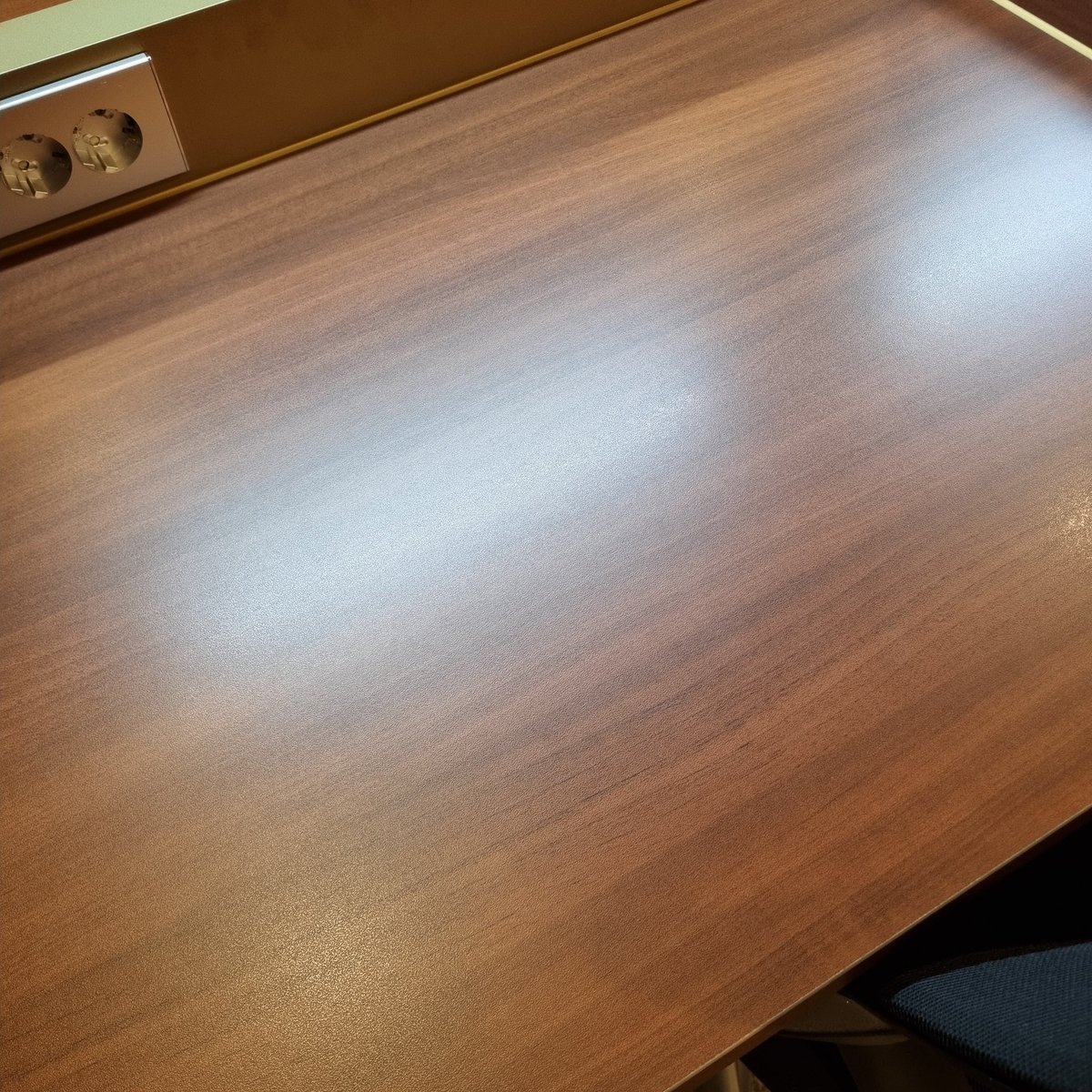 스카 새벽 청소를 1시간 40분 정도했습니다
세상에 공짜는 없습니다.
하는 만큼 달라지고, 시설이 유지가 됩니다.
월욜 아침도 화이팅입니다!