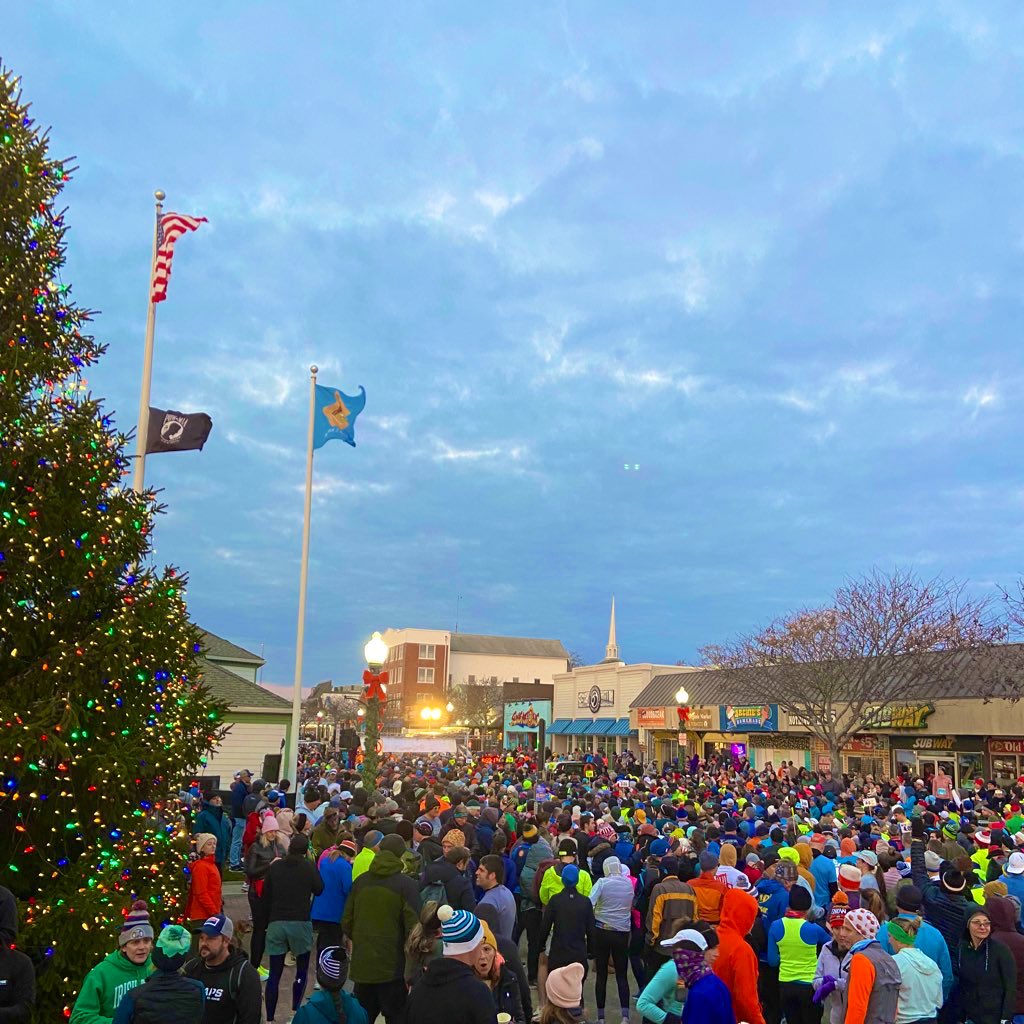 MichaelCovell_'s tweet image. Beautiful weekend for the 2024 @CityofRehoboth Seashore Marathon! 🎄🎅🏼