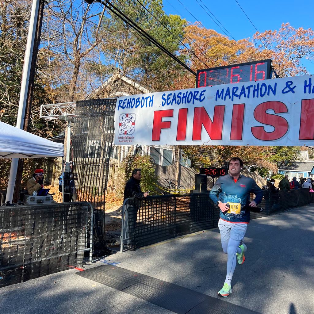 MichaelCovell_'s tweet image. Beautiful weekend for the 2024 @CityofRehoboth Seashore Marathon! 🎄🎅🏼