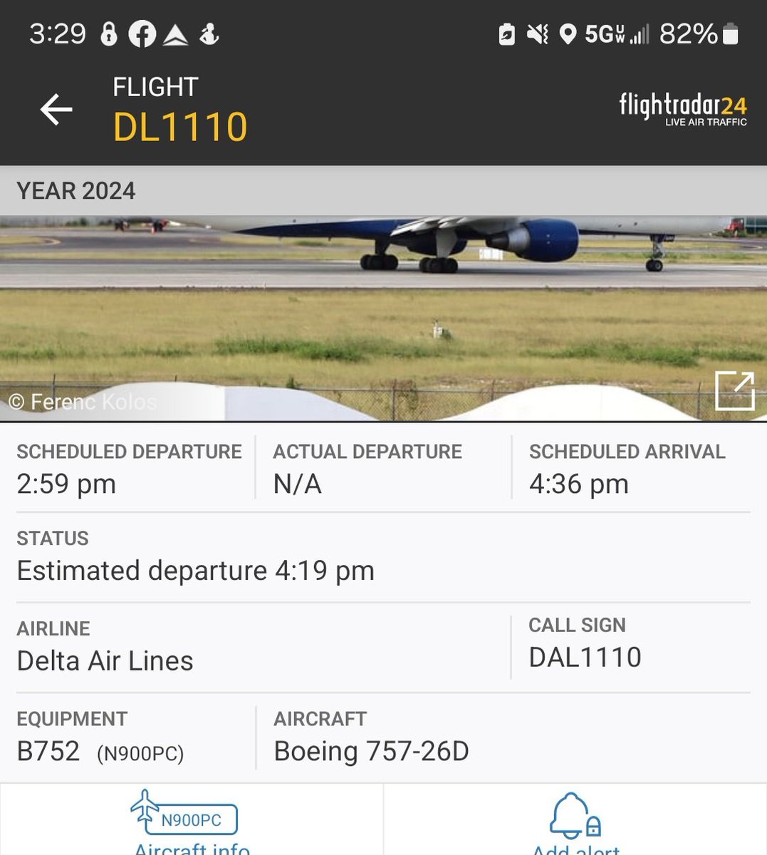 JamesMoonLaw's tweet photo. And here sits my stuff because the late pilot catching a ride didn't want to be inconvenienced and had me stick my stuff under my chair so he didn't have to stick his under his chair. Arrogant prick.
#delta #customerservice #airlines #fly #joke #entitlement #loyalty #atl https://t.co/FElEOdjJ7d
