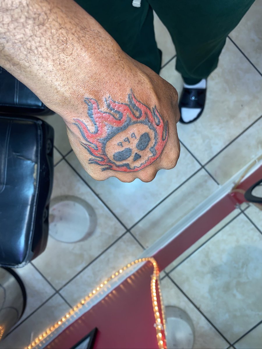 ChasinBreadrin's tweet photo. #LLWJ @MasterGDrugz 💔🤞🏾 https://t.co/fUX7ZBPT46