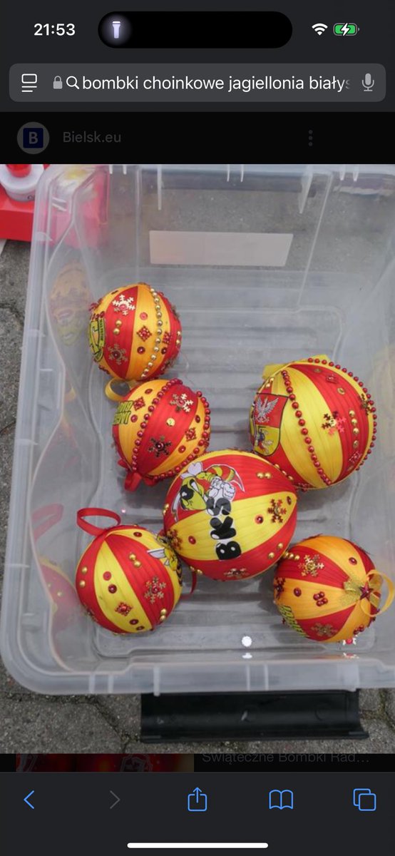 kuligowski_adam's tweet photo. @Jagiellonia1920 @PertkiewiczW  Tak jak @BChmielevsky walczył o świąteczne sweterki ja chętnie powalczę o choinkowe bombki https://t.co/fni1sLLkVL