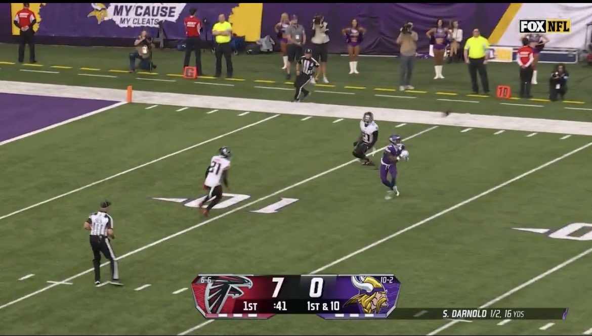 silverston95612's tweet photo. 3 of Sam Darnolds touchdowns from his “magical” performance. #NFL #Vikings #SamDarnold #NFCNorth https://t.co/CnB1Z1zFq1