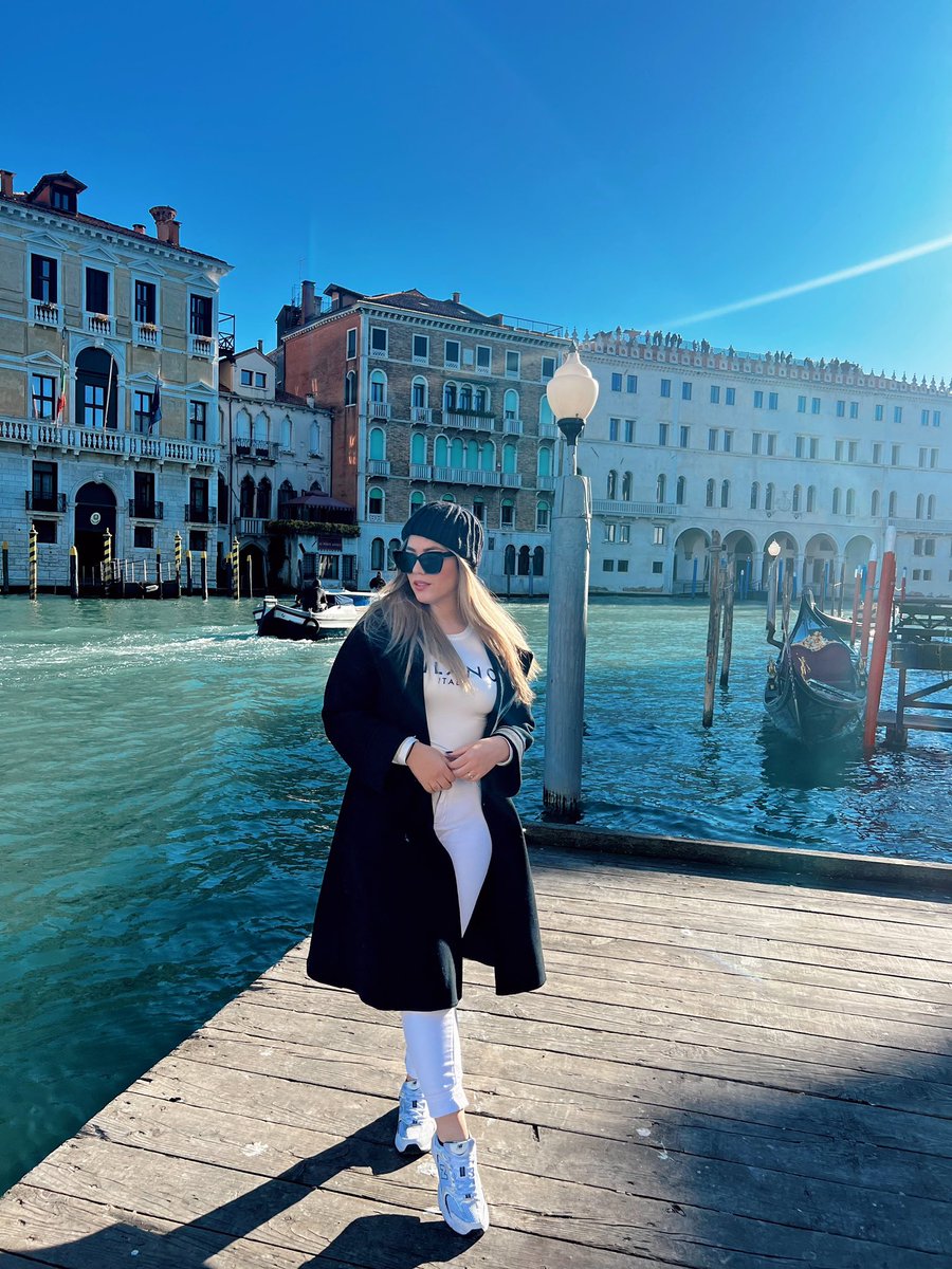 SindyFerrer's tweet photo. Amé Venecia, es espectacular ❤️ https://t.co/n5i25fEyZc