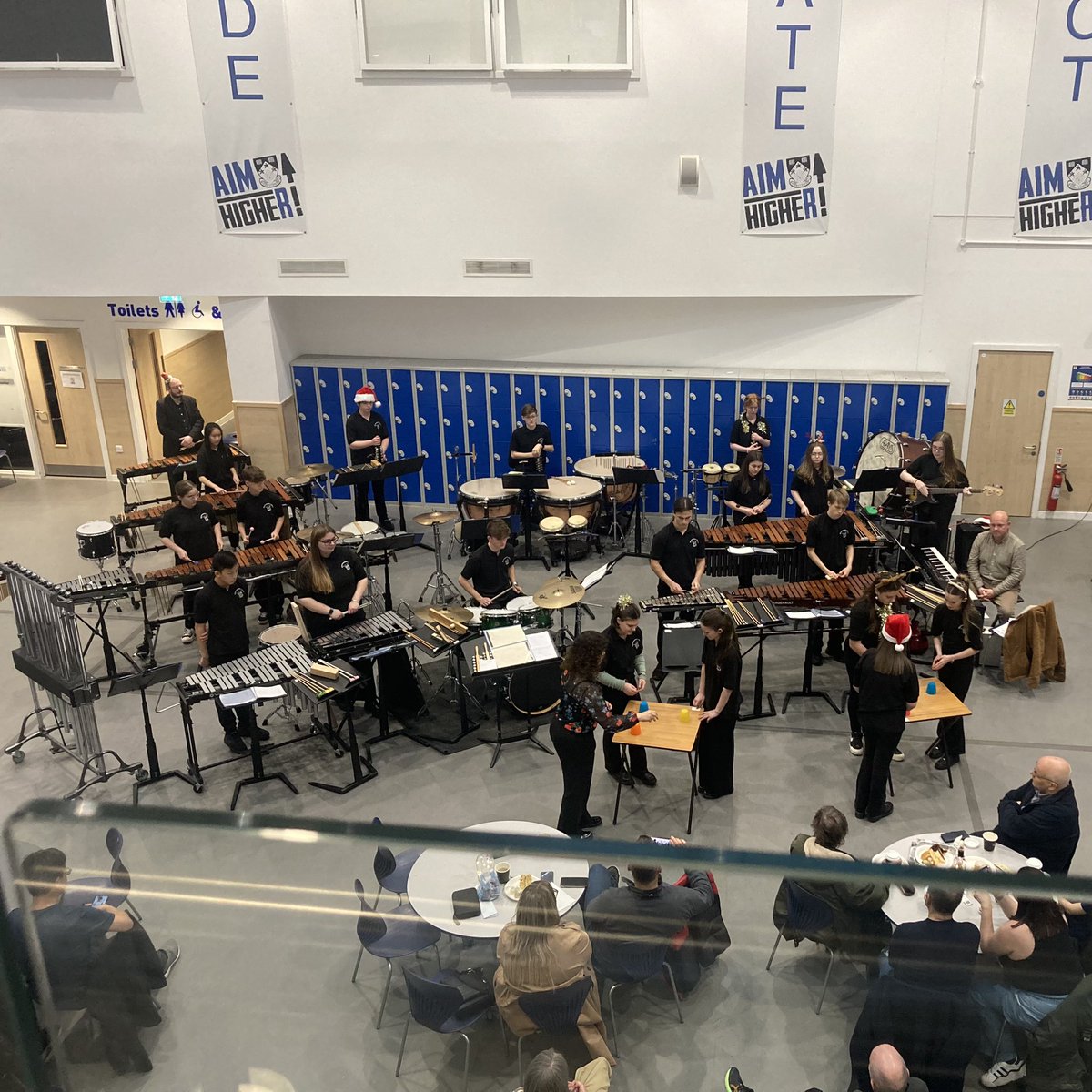 MidlothianPerc's tweet image. Fantastic Christmas Concert this afternoon from the MidlothianPerc Project Ensemble’s &amp;amp; Guest #Pianist Graham McDonald 🎹 
.
#MidlothianPercProject 
#MidPercTraining #MidlothianPercEnsemble