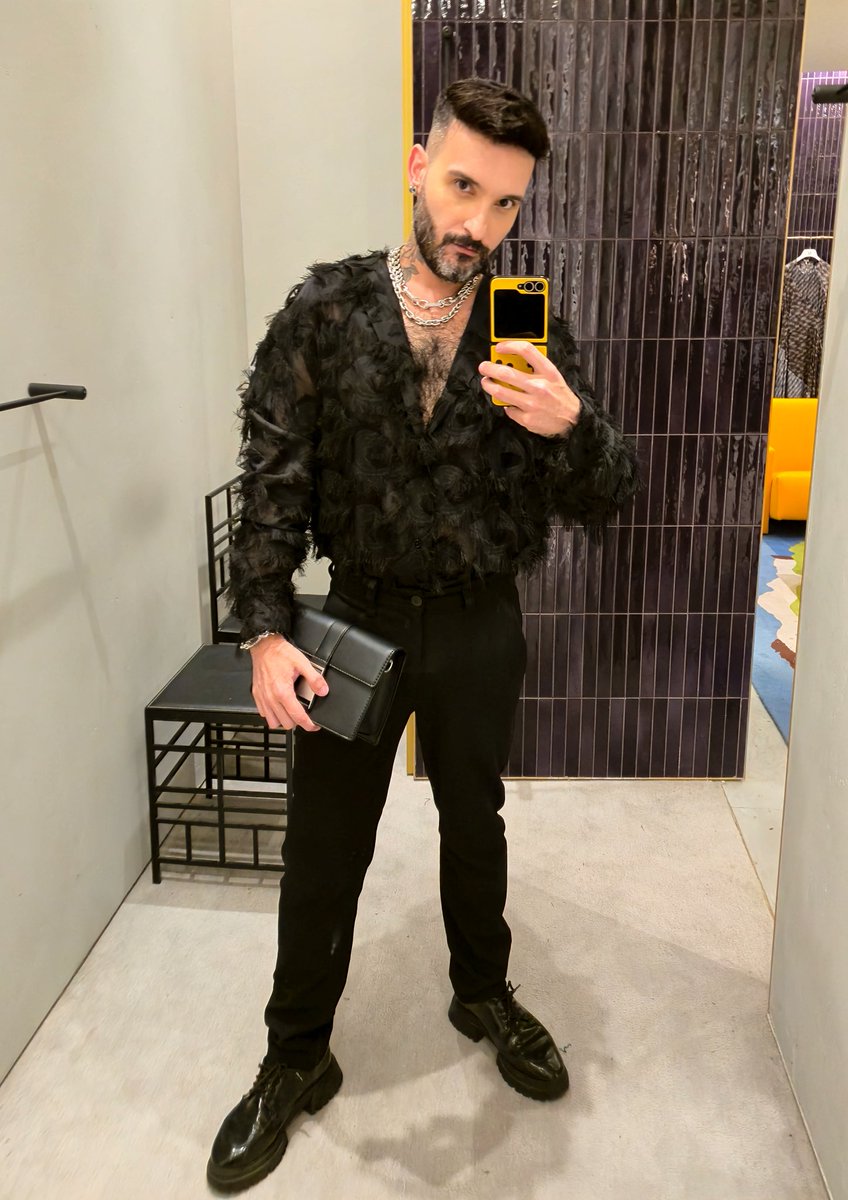 Thom_Barreto's tweet photo. Esse foi o look da festa!!!
Gostaram?? https://t.co/f3UPyi6a9H